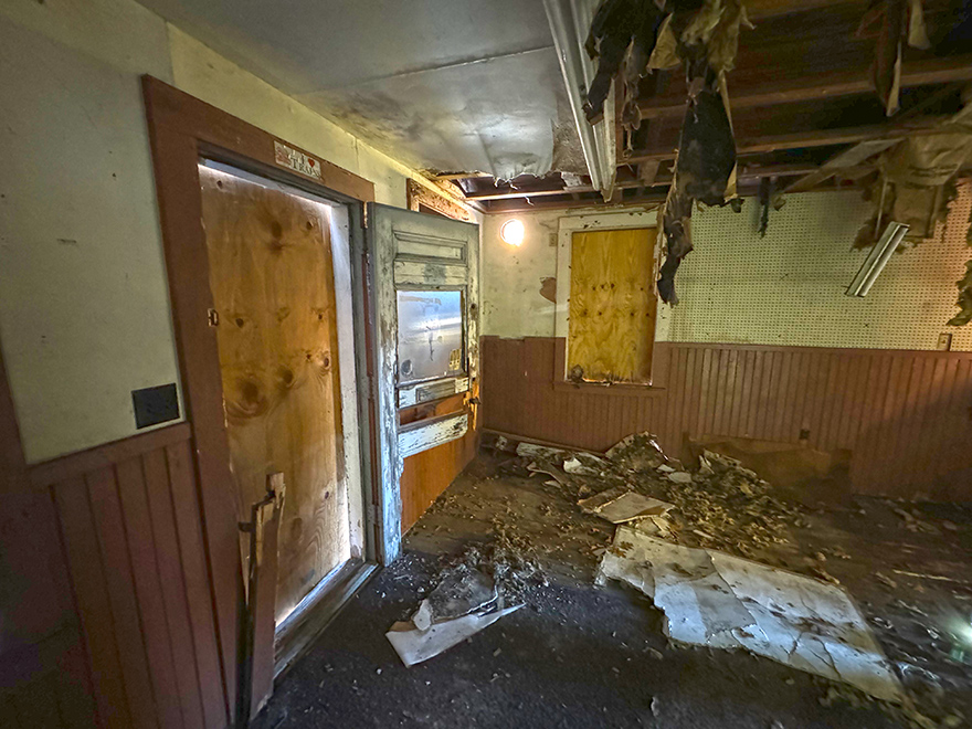 /2024-10-23_Front_interior